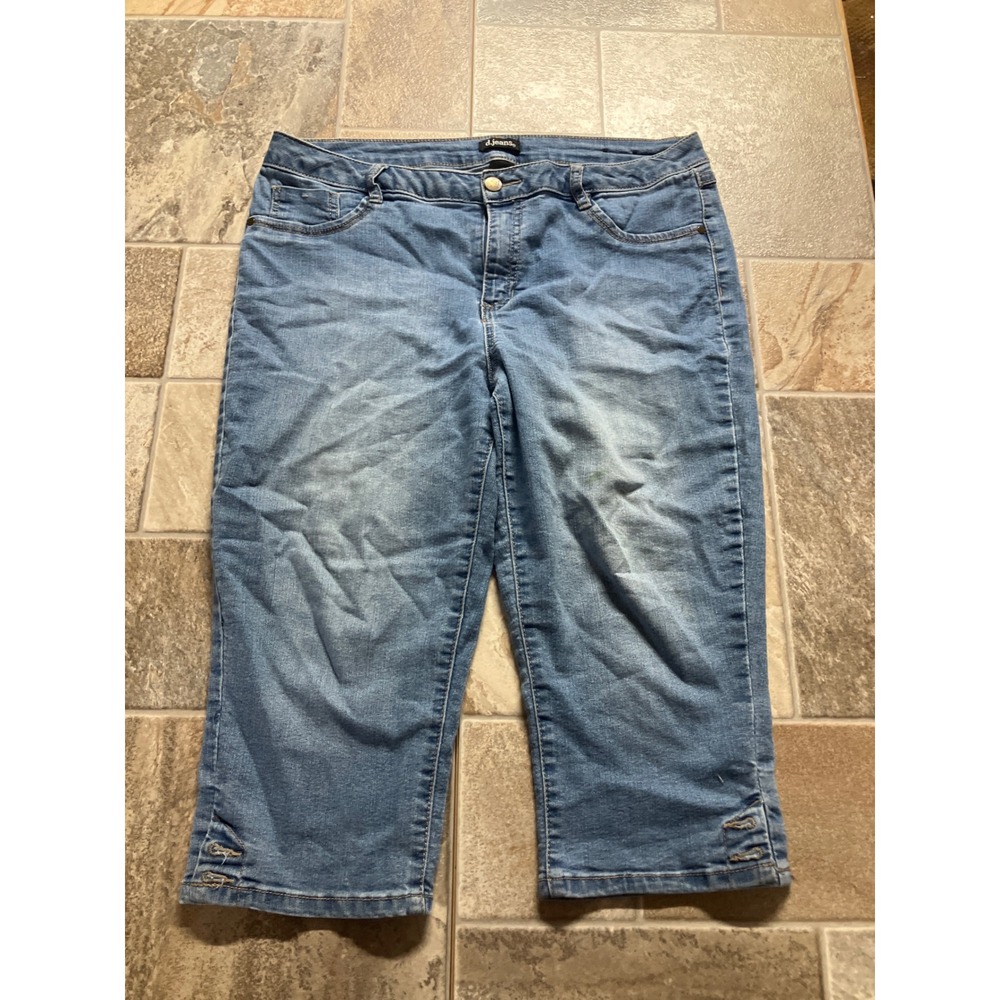 d. jeans Women's Size 12 Blue Denim Capri Cropped Jeans Cropped Leg